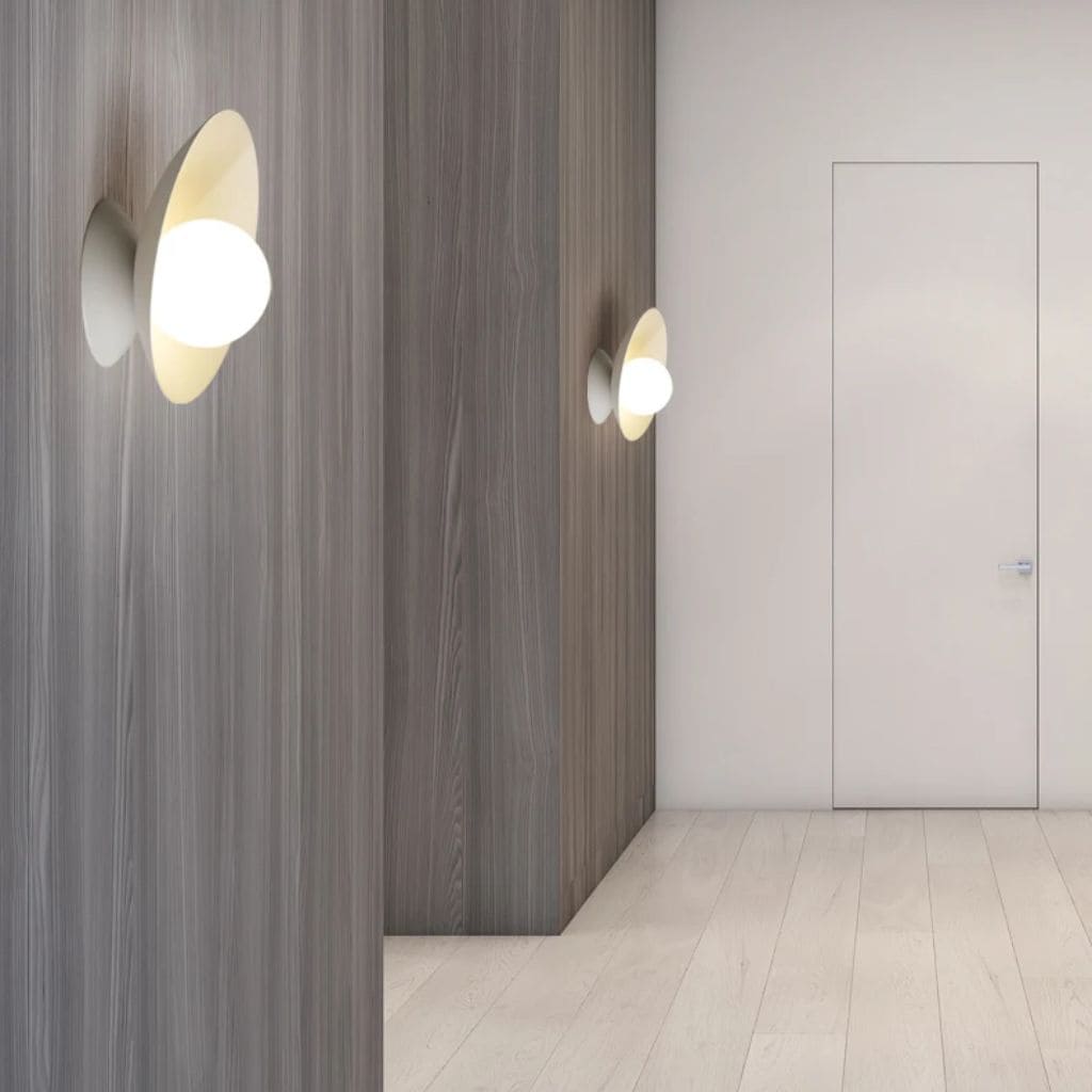 Modern and simple round wall light