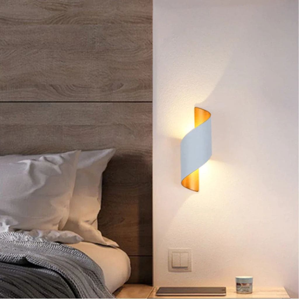 Aluminum spiral wall light