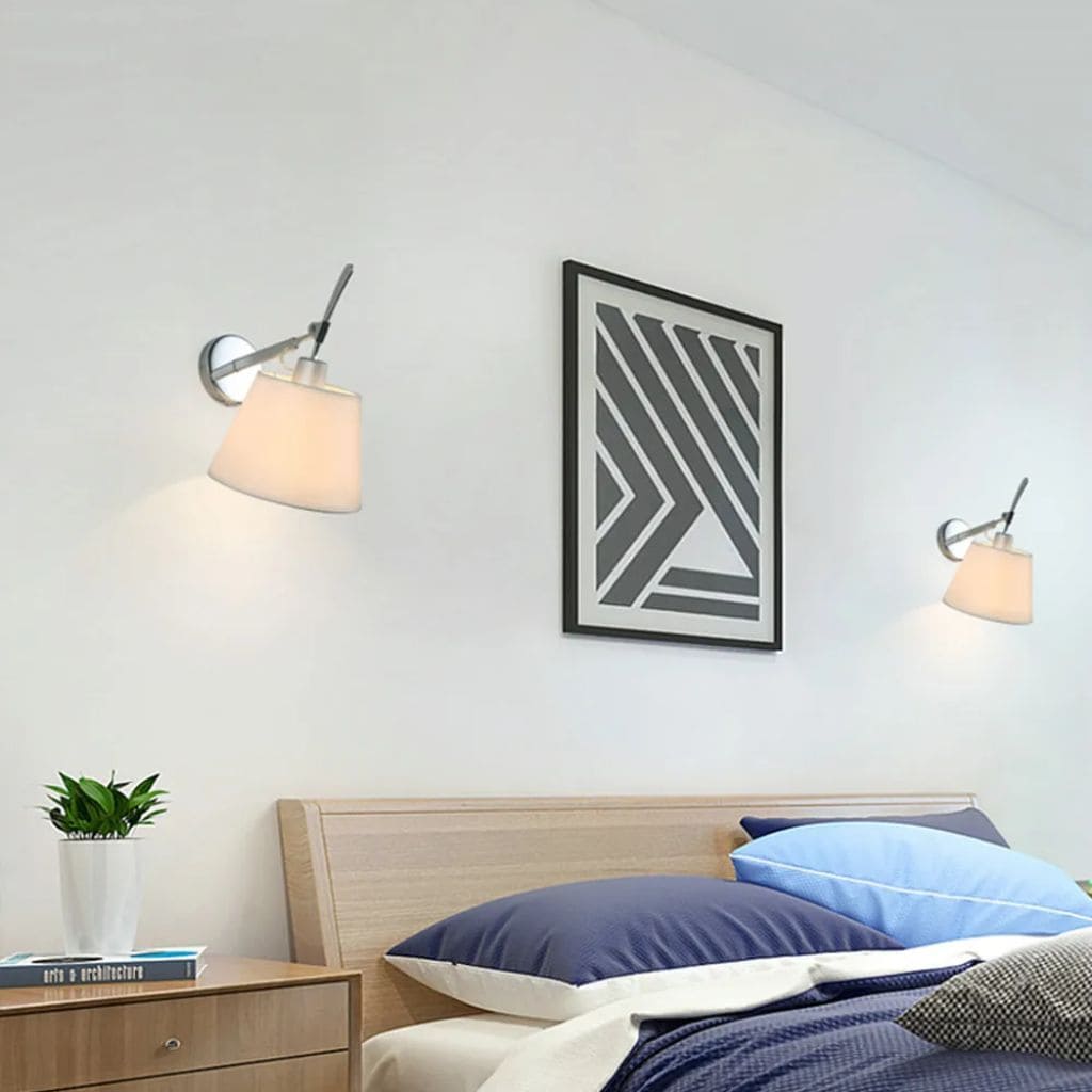 Tolomeo wall light