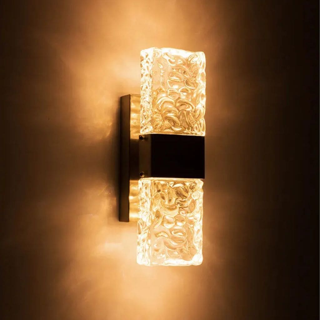 Luxury wall lamp in rectangular crystals