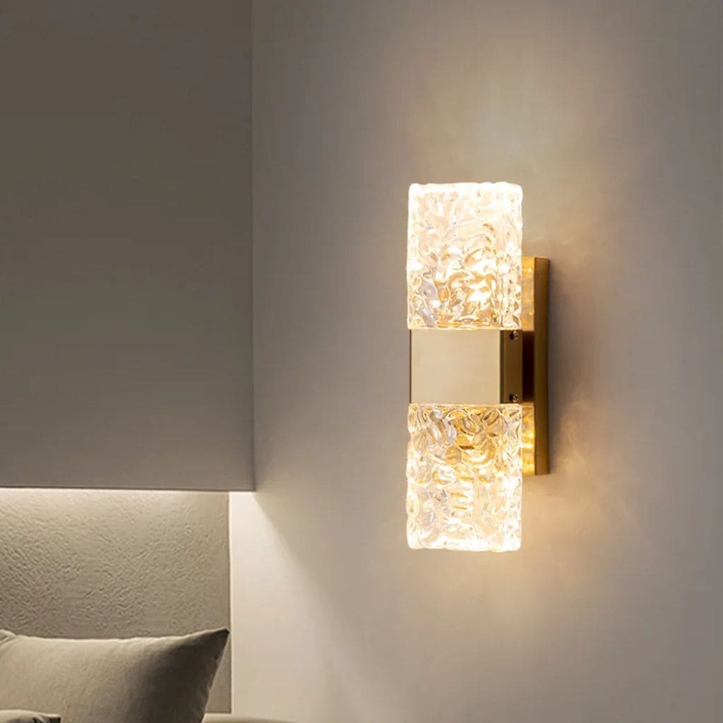 Luxury wall lamp in rectangular crystals