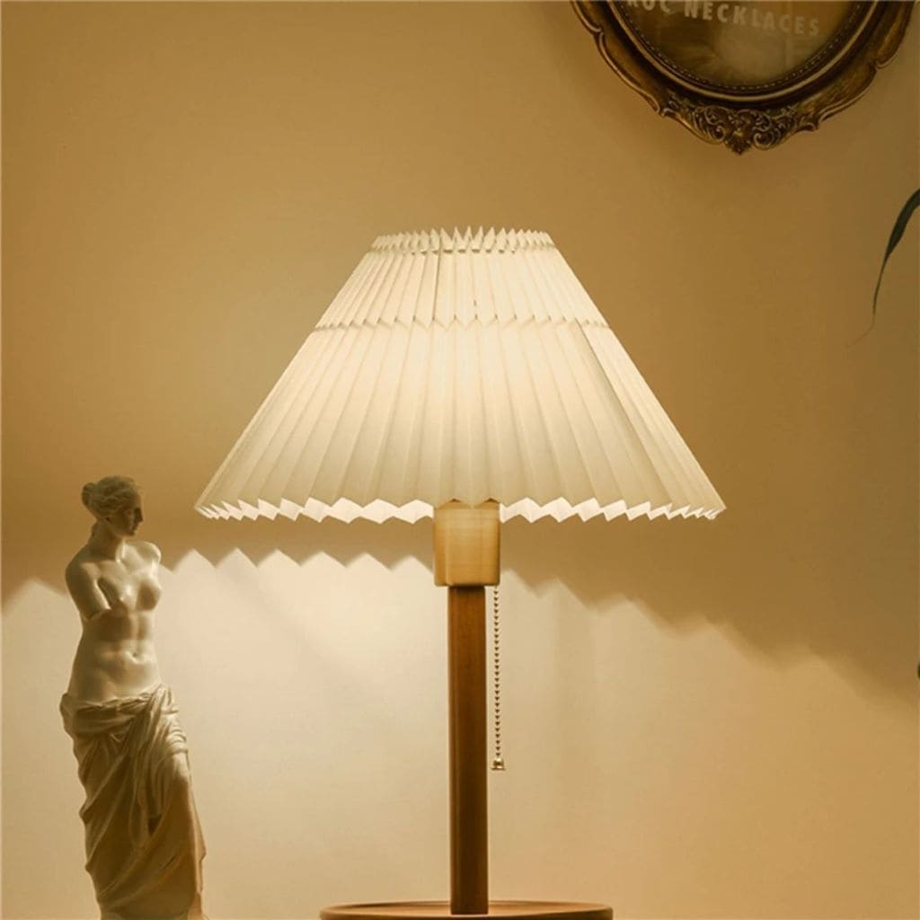 Nordic table lamp in solid wood
