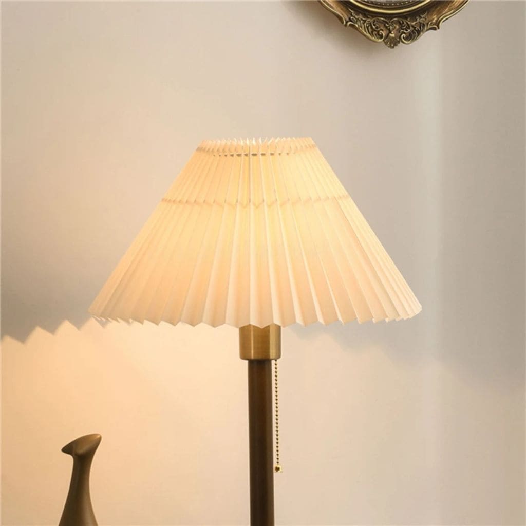 Nordic table lamp in solid wood