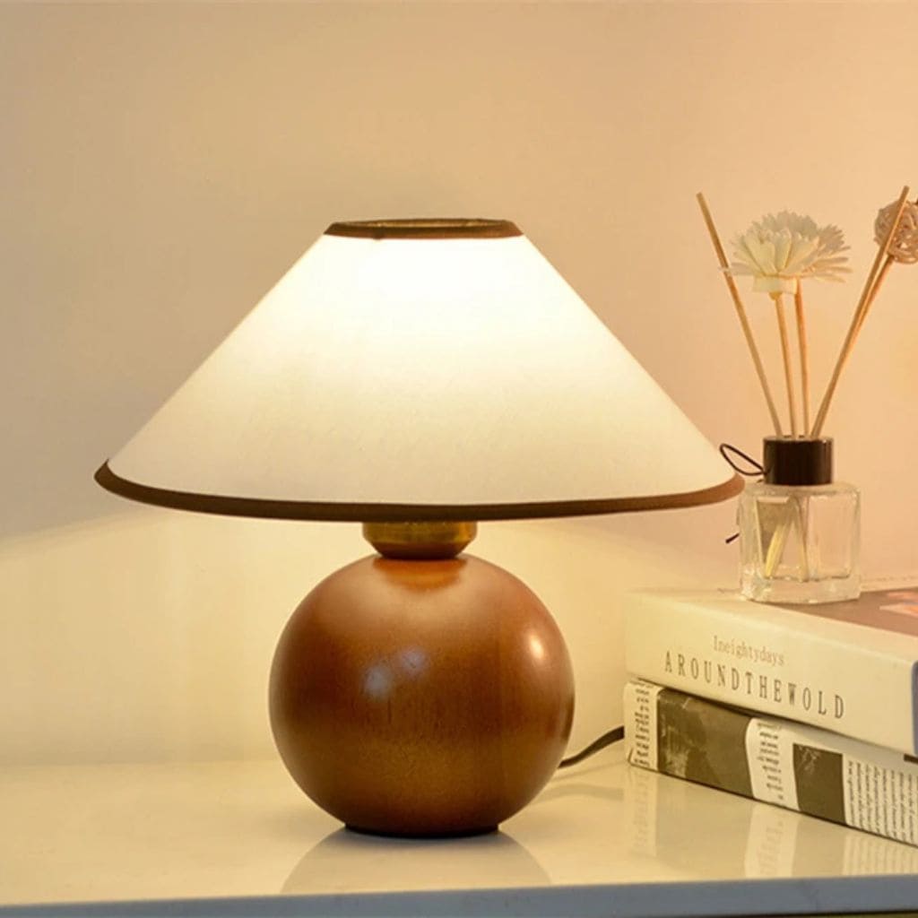 American vintage table lamp in solid wood