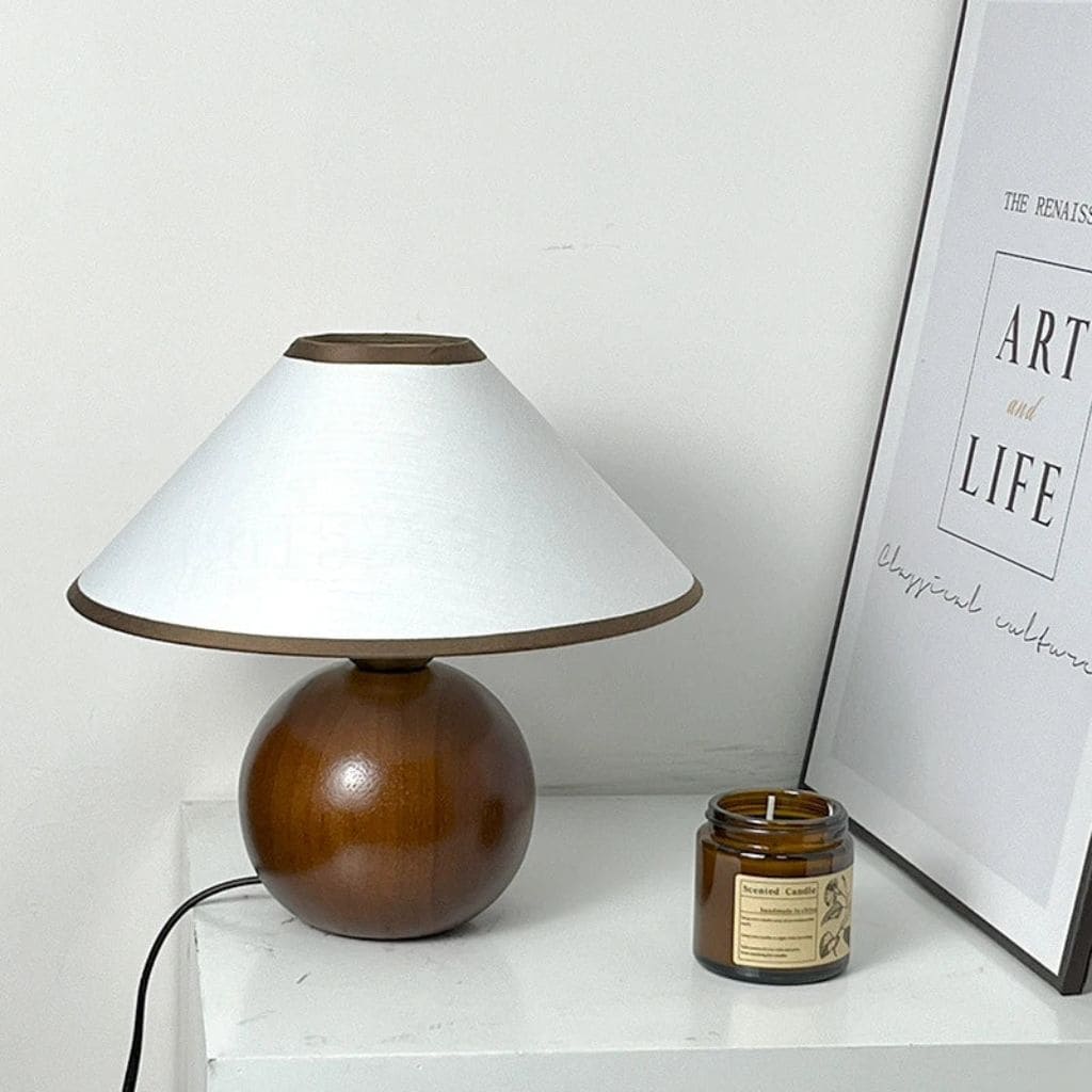 American vintage table lamp in solid wood