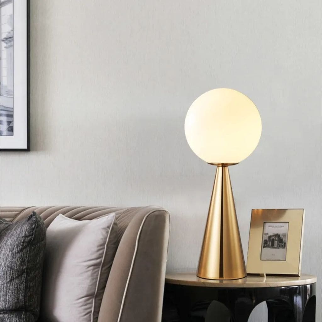 Postmodern Table Lamp in the shape of a cone