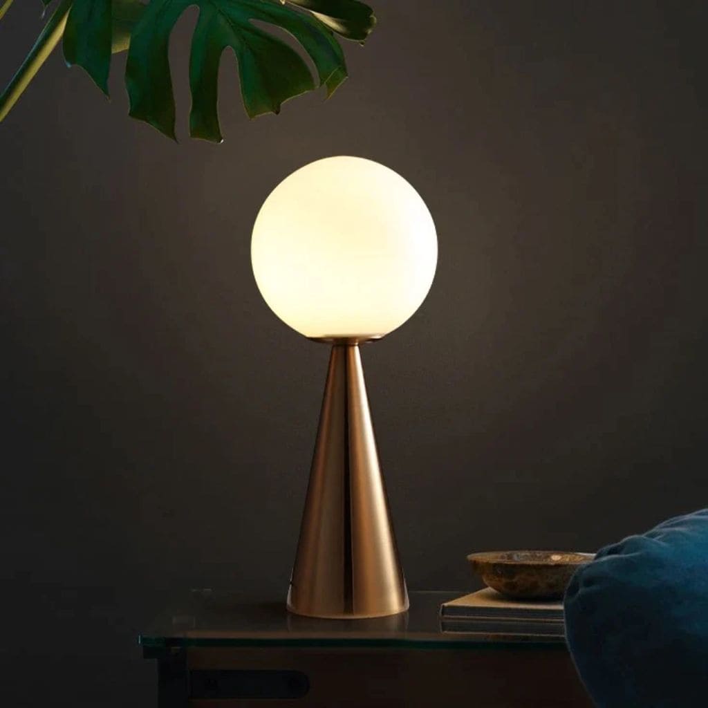 Postmodern Table Lamp in the shape of a cone
