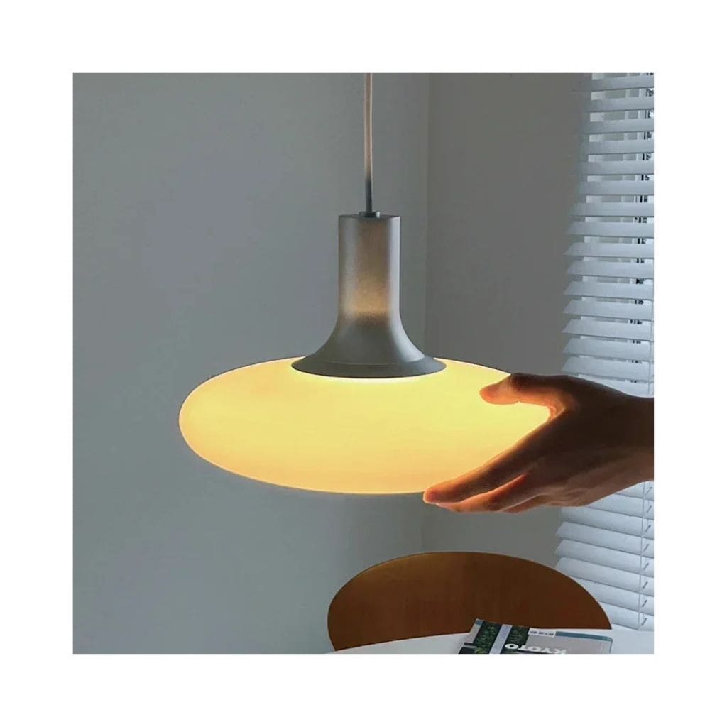 Elegant & timeless minimalist suspension
