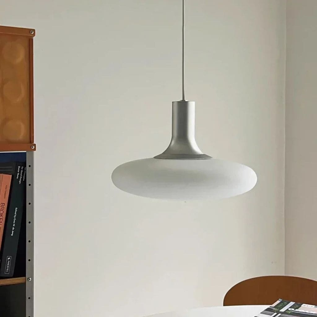 Elegant & timeless minimalist suspension